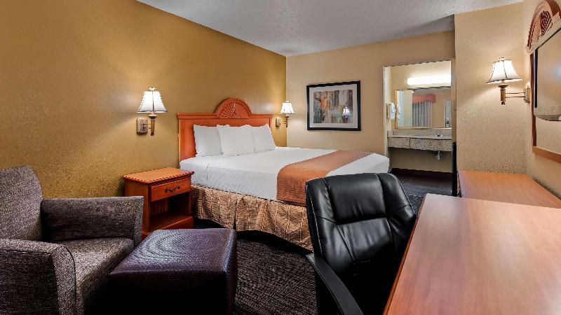 Quality Inn & Suites Dallas-Cityplace Bagian luar foto