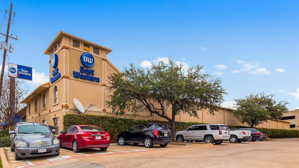 Quality Inn & Suites Dallas-Cityplace Bagian luar foto