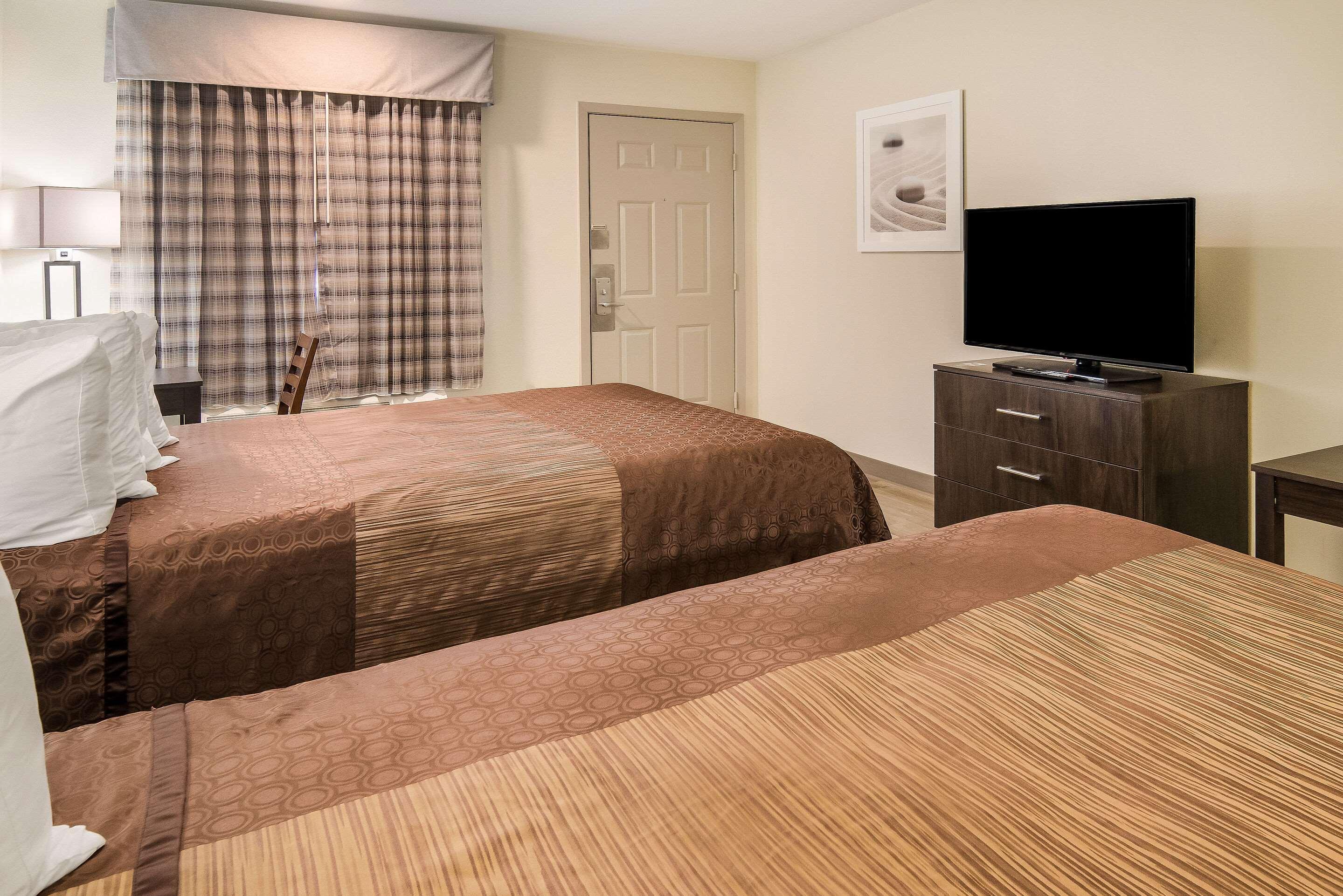 Quality Inn & Suites Dallas-Cityplace Bagian luar foto